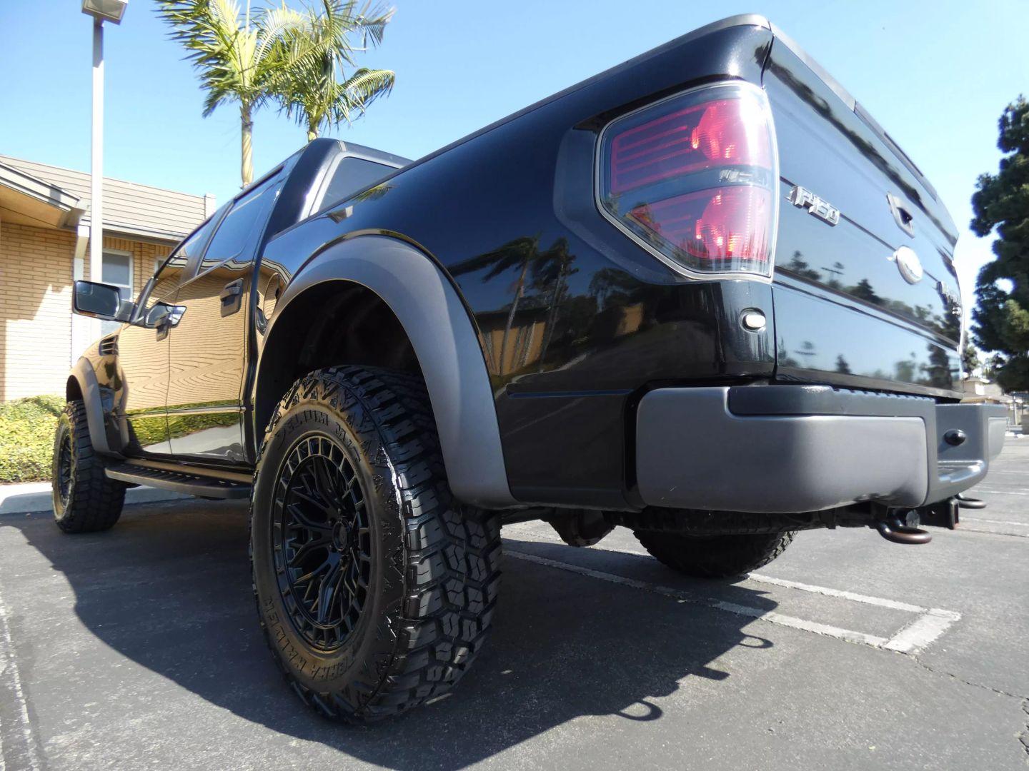 2011-ford-raptor-nash-auto-for-sale-11