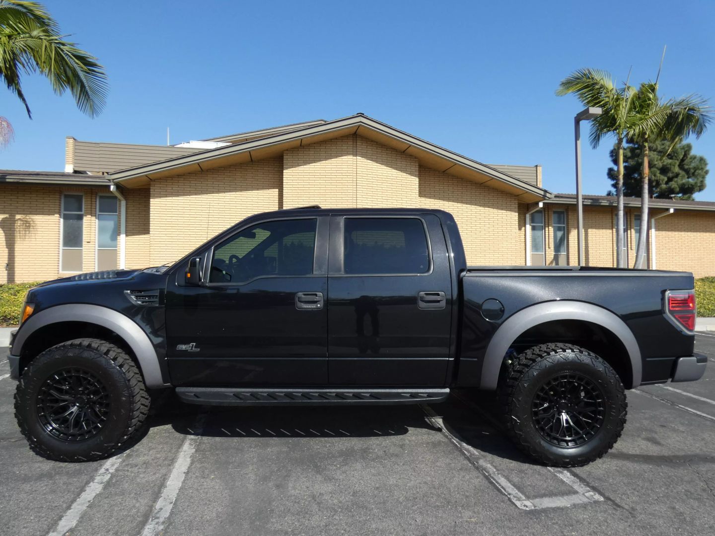 2011-ford-raptor-nash-auto-for-sale-13