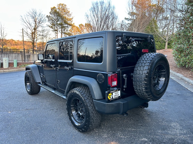 2012-jeep-wrangler-unlimited-4x4-for-sale-03