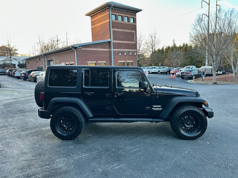 2012-jeep-wrangler-unlimited-4x4-for-sale-05