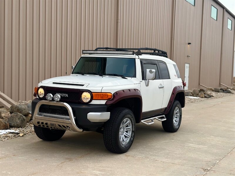 2012-toyota-fj-cruiser-for-sale-02