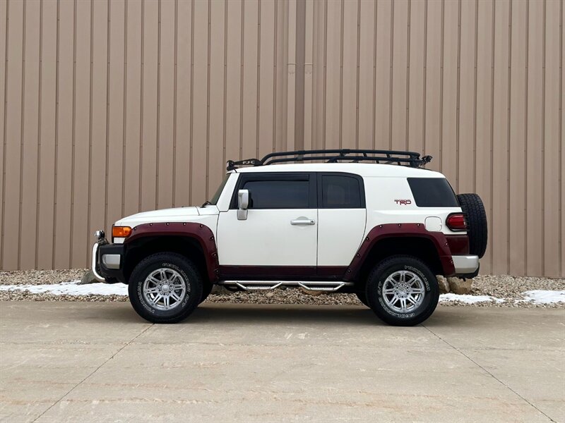 2012-toyota-fj-cruiser-for-sale-05