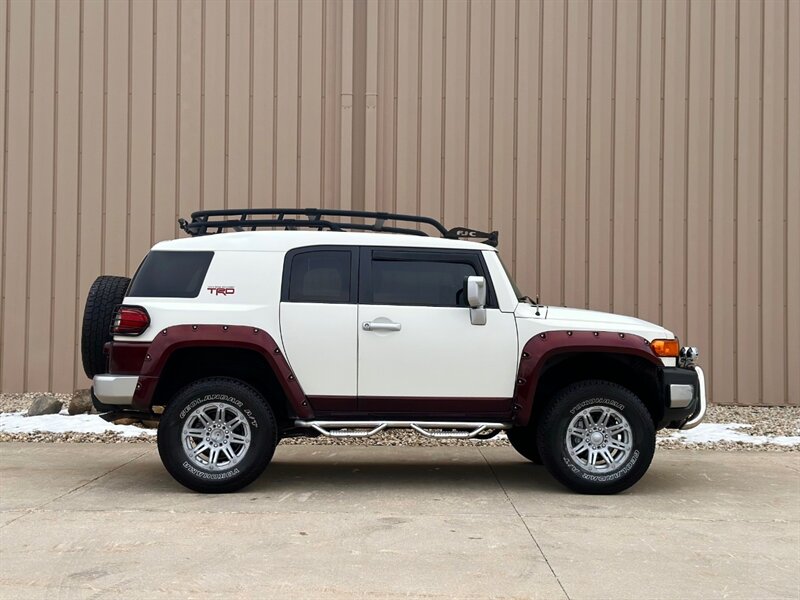 2012-toyota-fj-cruiser-for-sale-06