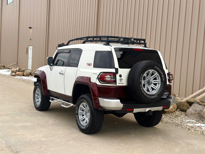 2012-toyota-fj-cruiser-for-sale-07