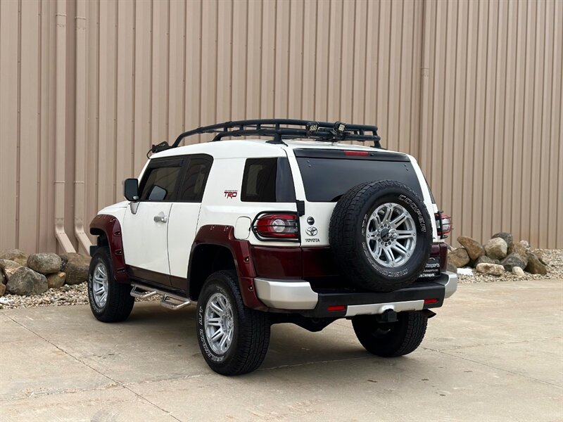 2012-toyota-fj-cruiser-for-sale-09