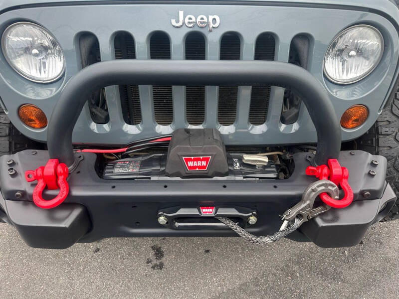 2013-jeep-wrangler-unlimited-rubicon-10th-anniversary-for-sale-09