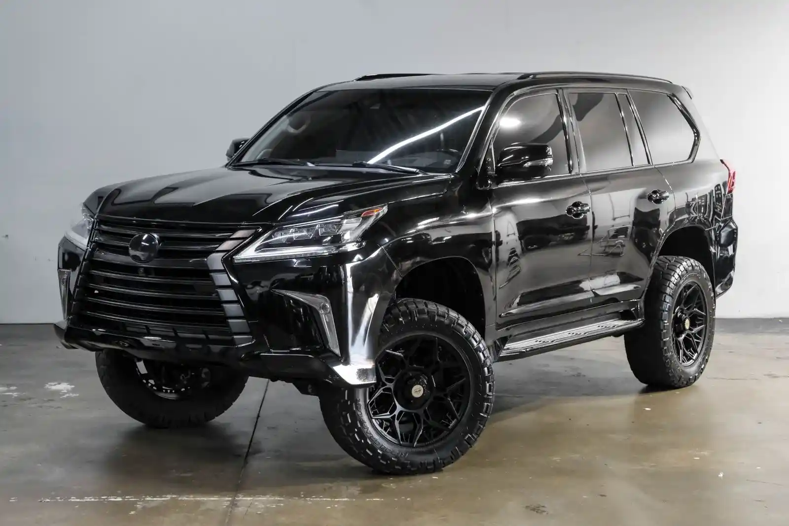 2016-lexus-lx-570-luxury-pkg-for-sale-east-dallas-diesel-dallas-tx-01