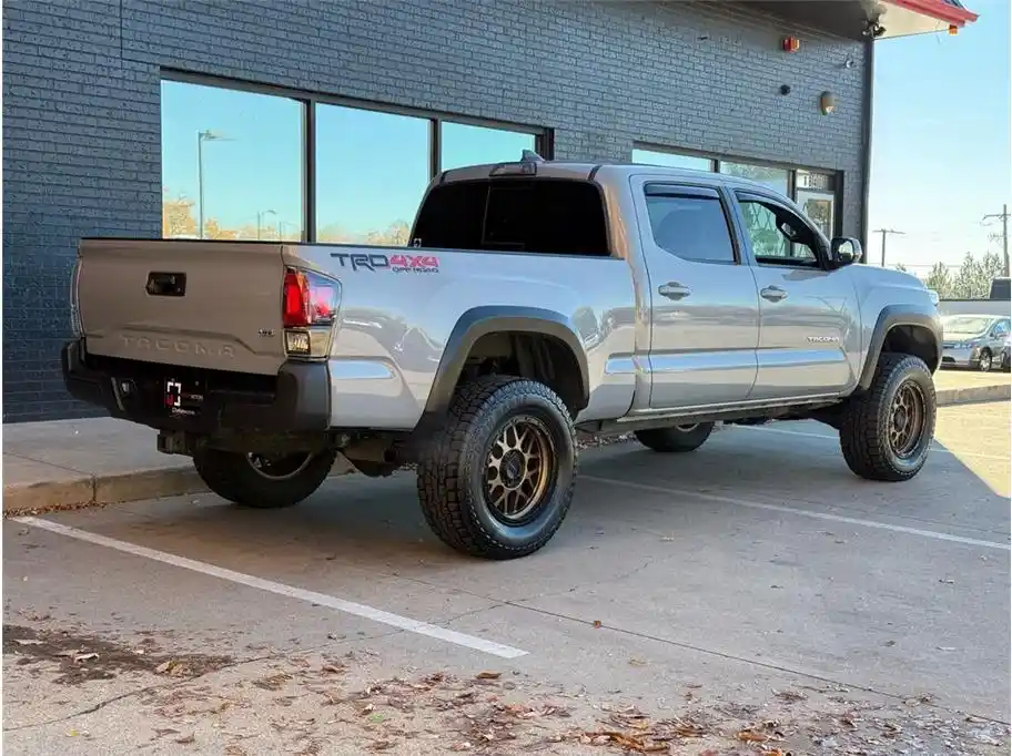 2018-toyota-tacoma-trd-off-road-for-sale-lakewood-co-06