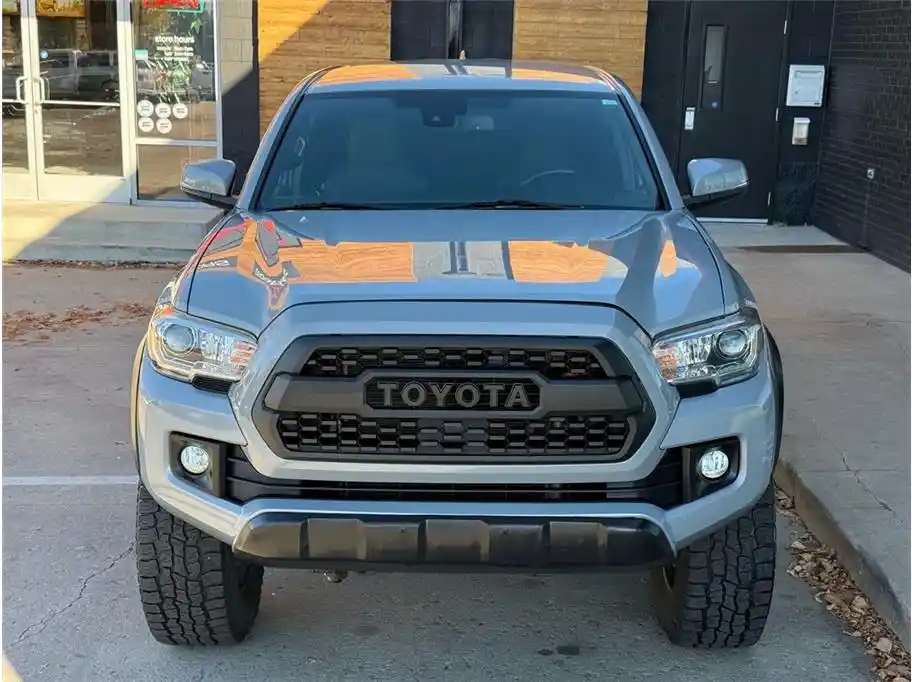 2018-toyota-tacoma-trd-off-road-for-sale-lakewood-co-08