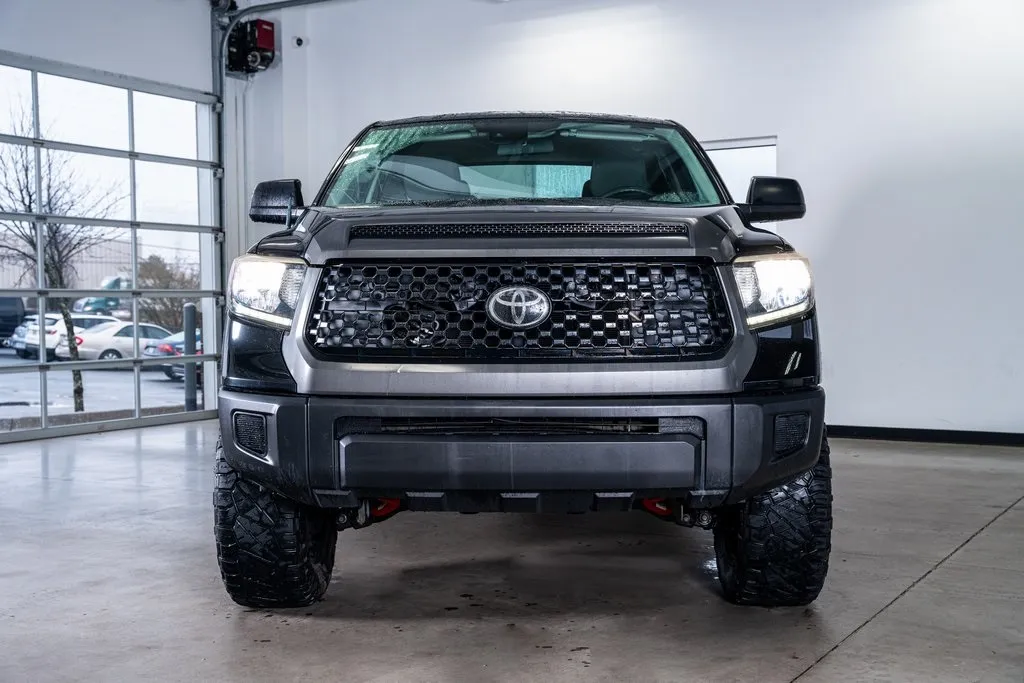 2018-toyota-tundra-5TFUW5F1XJX771569-for-sale-03