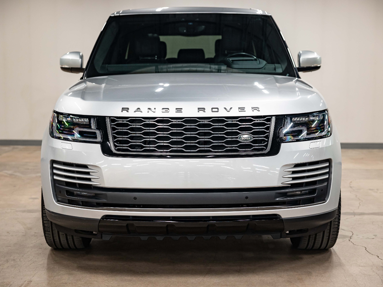 2019-land-rover-range-rover-base-for-sale-09