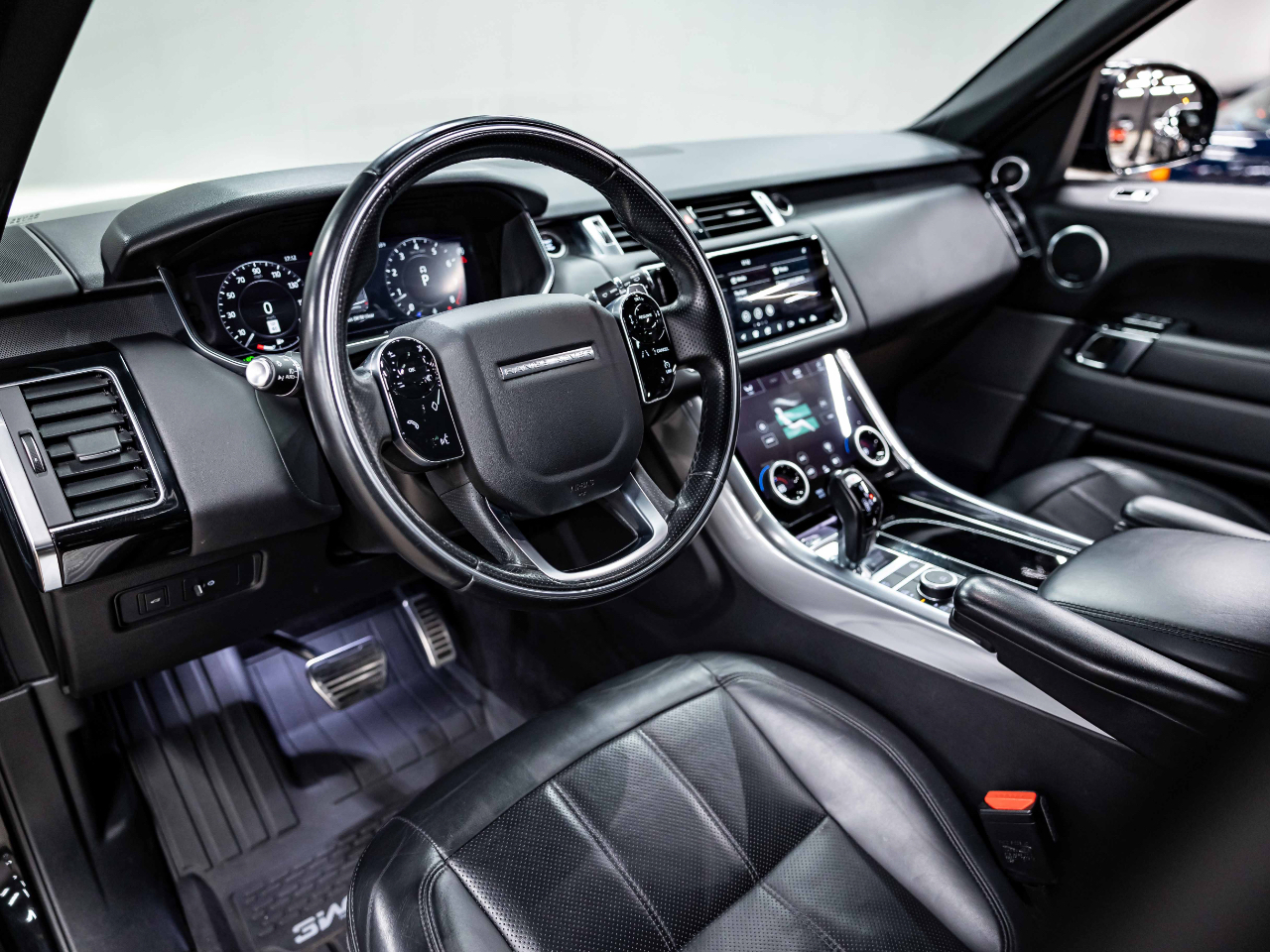 2020-land-rover-range-rover-sport-p525-hse-04