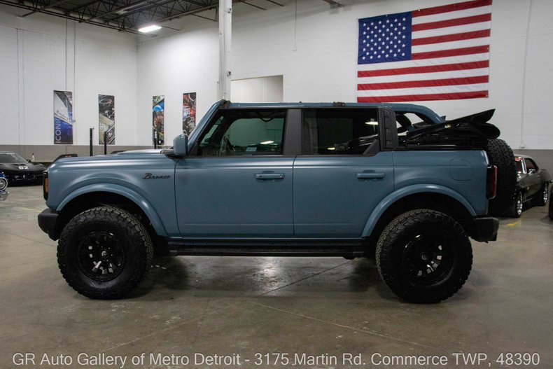 2021-ford-bronco-outer-banks-for-sale-grand-rapids-mi-03