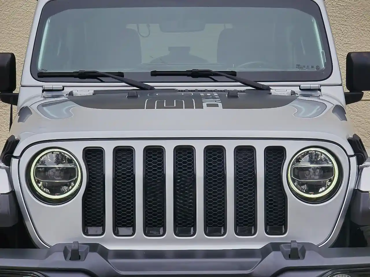 2022-jeep-wrangler-diesel-for-sale-09