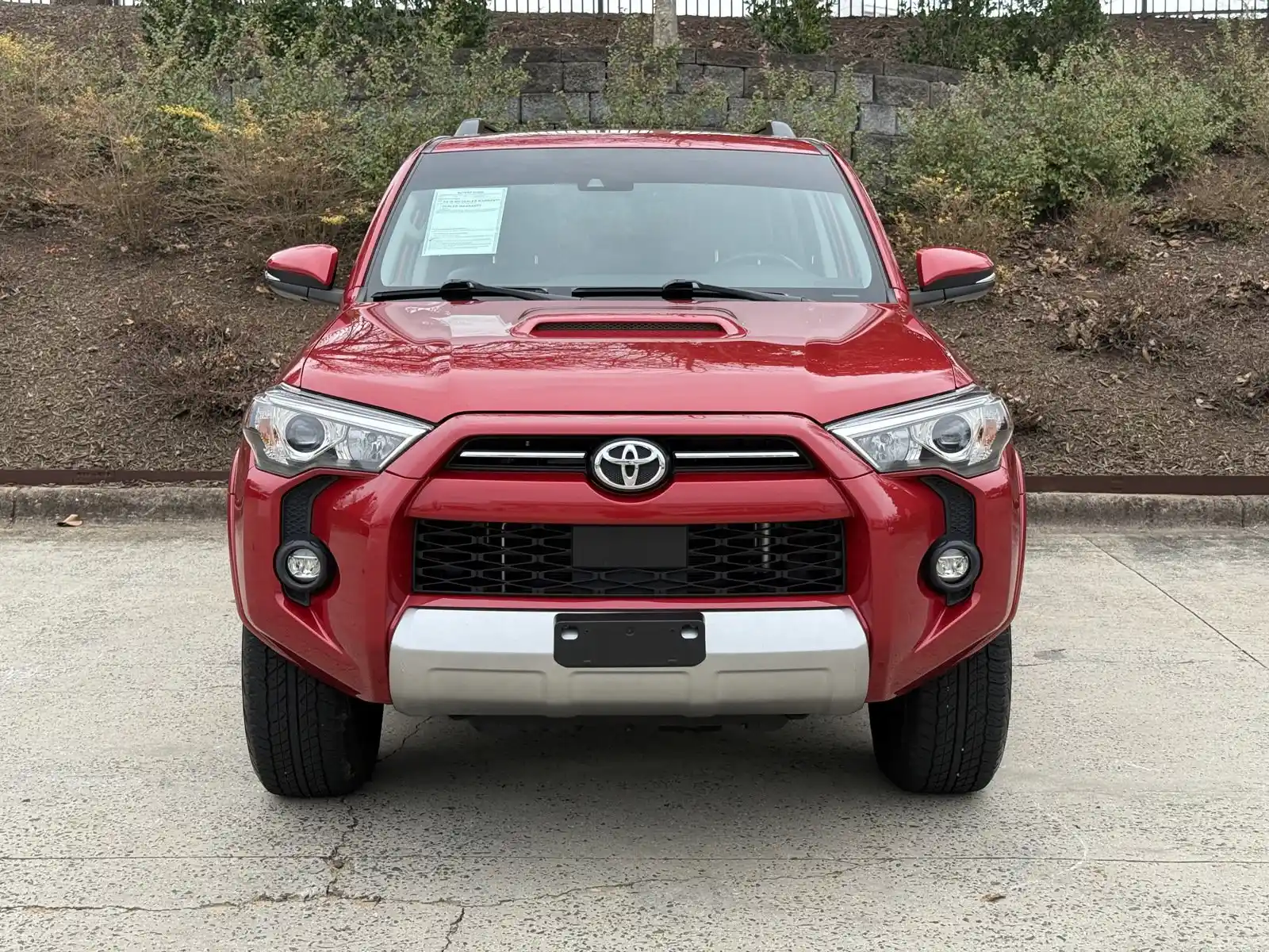 2022-toyota-4runner-trd-off-road-barcelona-red-08