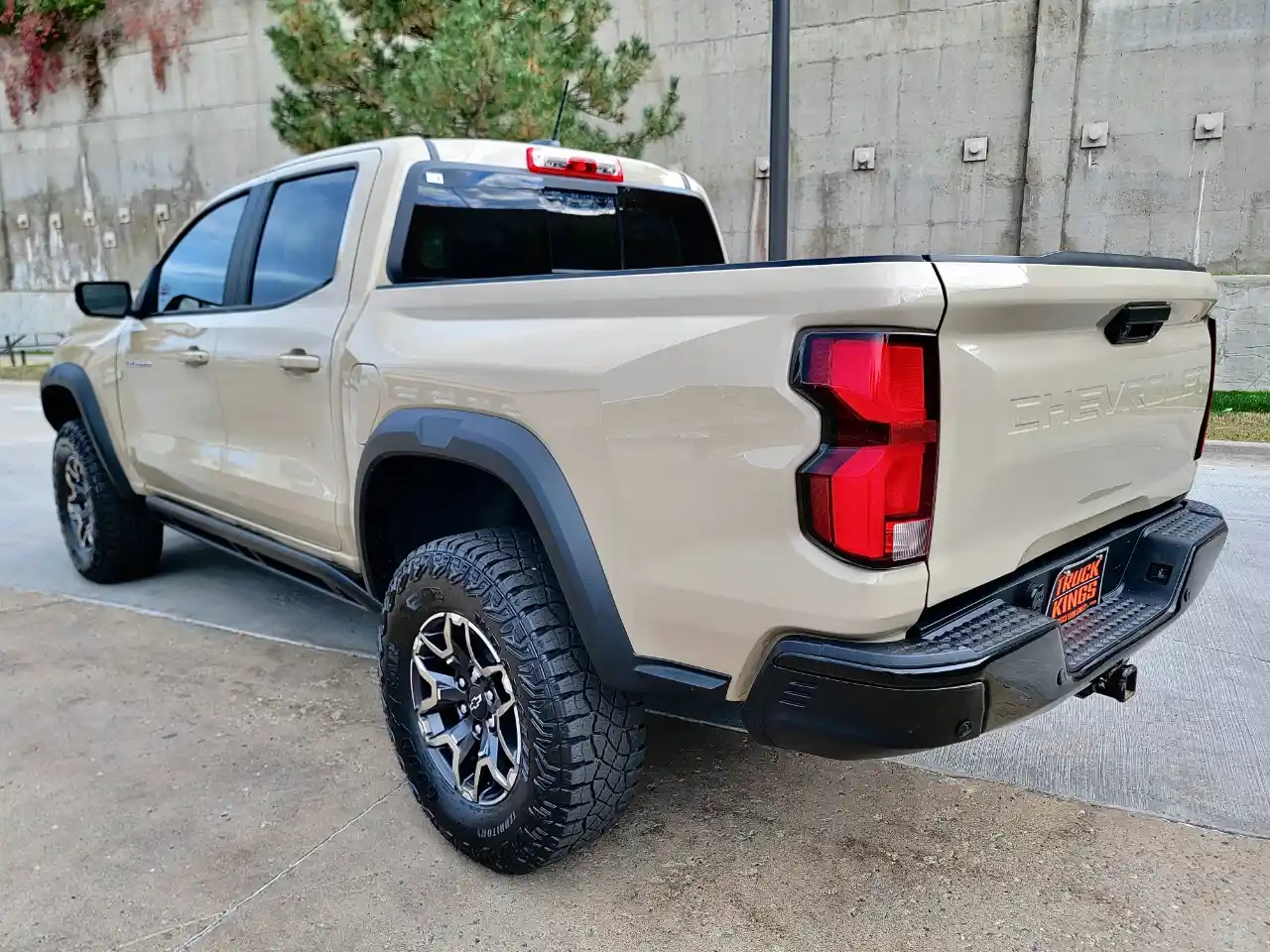 2023-chevrolet-colorado-crew-cab-zr2-for-sale-denver-co-05