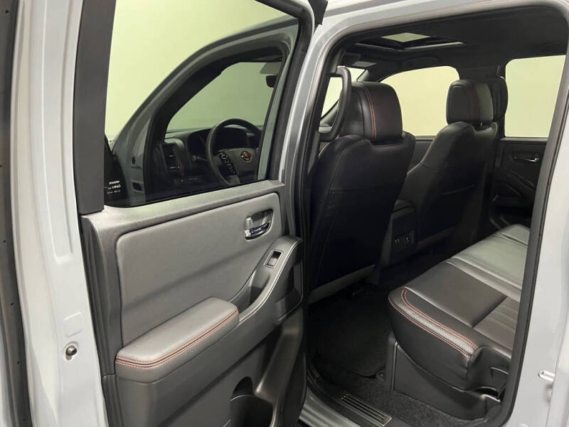 2023-nissan-frontier-s-4x4-4dr-crew-cab-5-ft-sb-for-sale-14