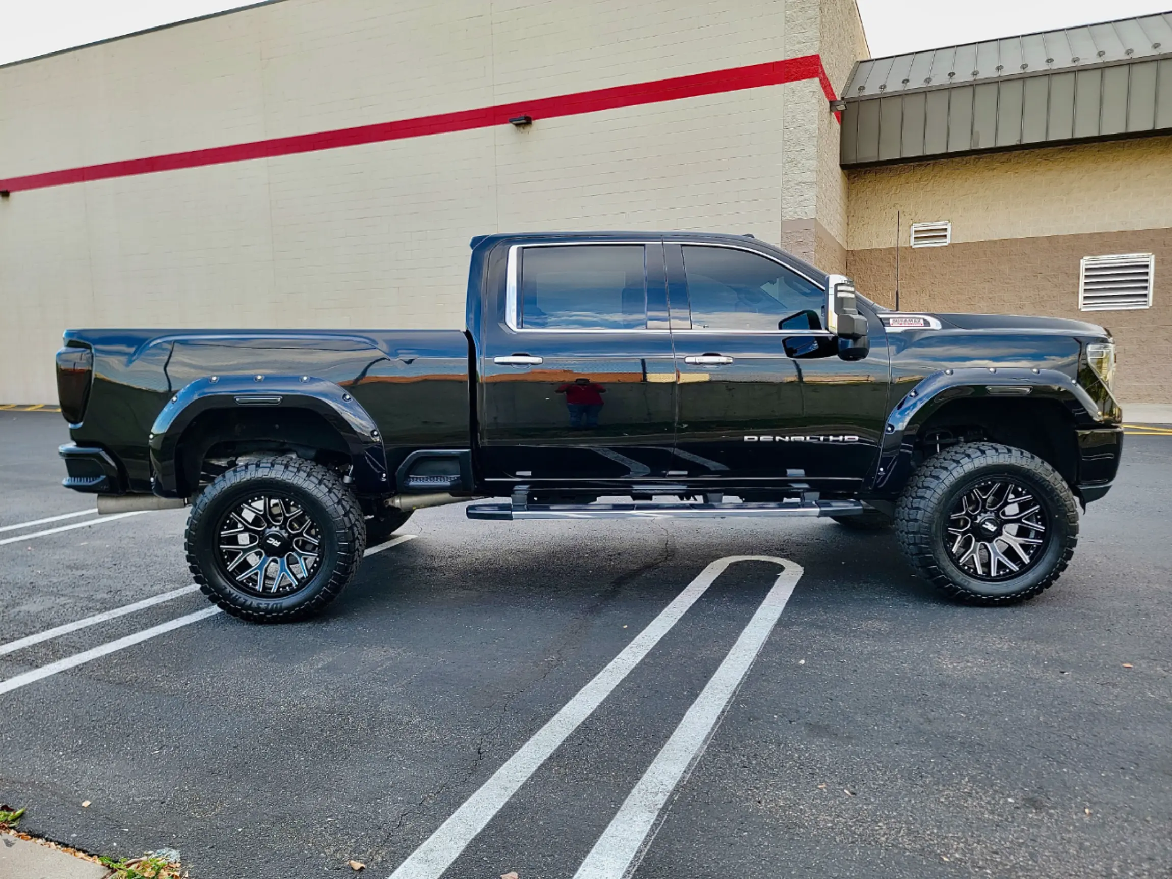 Used-2020-GMC-Sierra-2500HD-4WD-Crew-Cab-159-Denali-for-sale-in-Denver-CO-80219-08