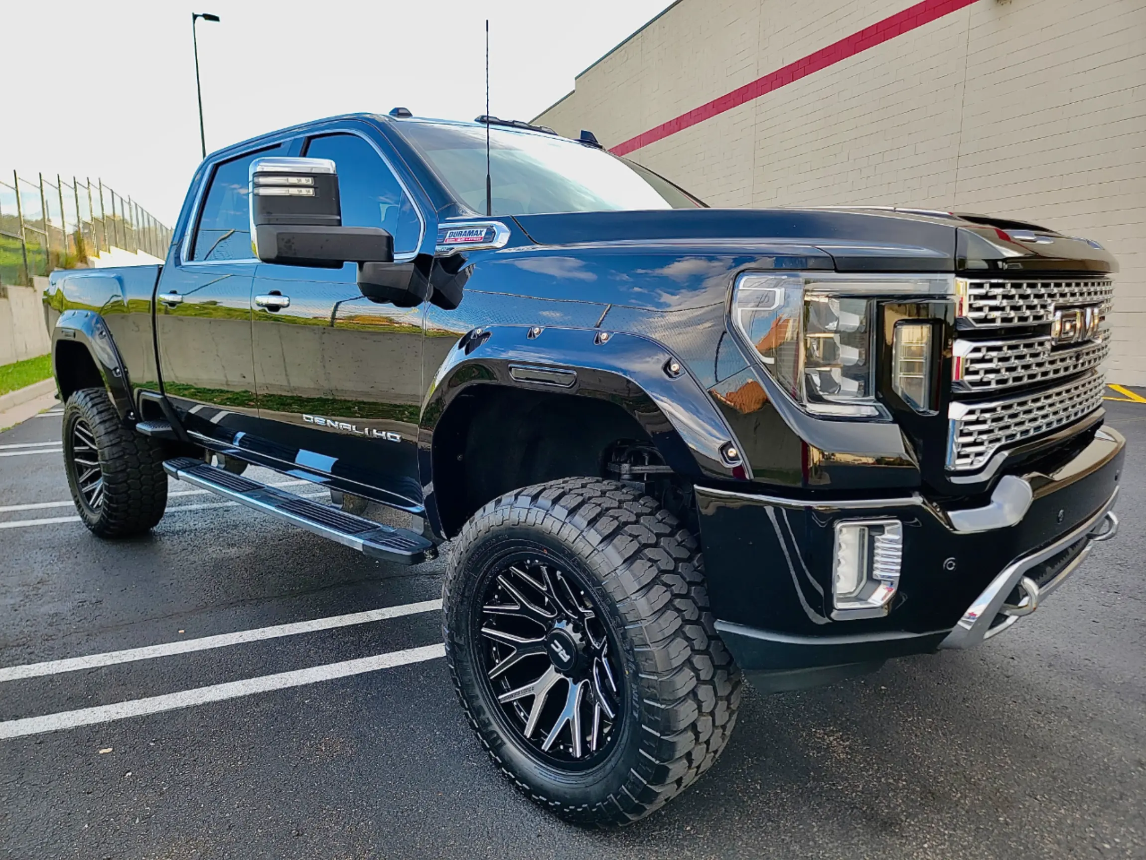 Used-2020-GMC-Sierra-2500HD-4WD-Crew-Cab-159-Denali-for-sale-in-Denver-CO-80219-09