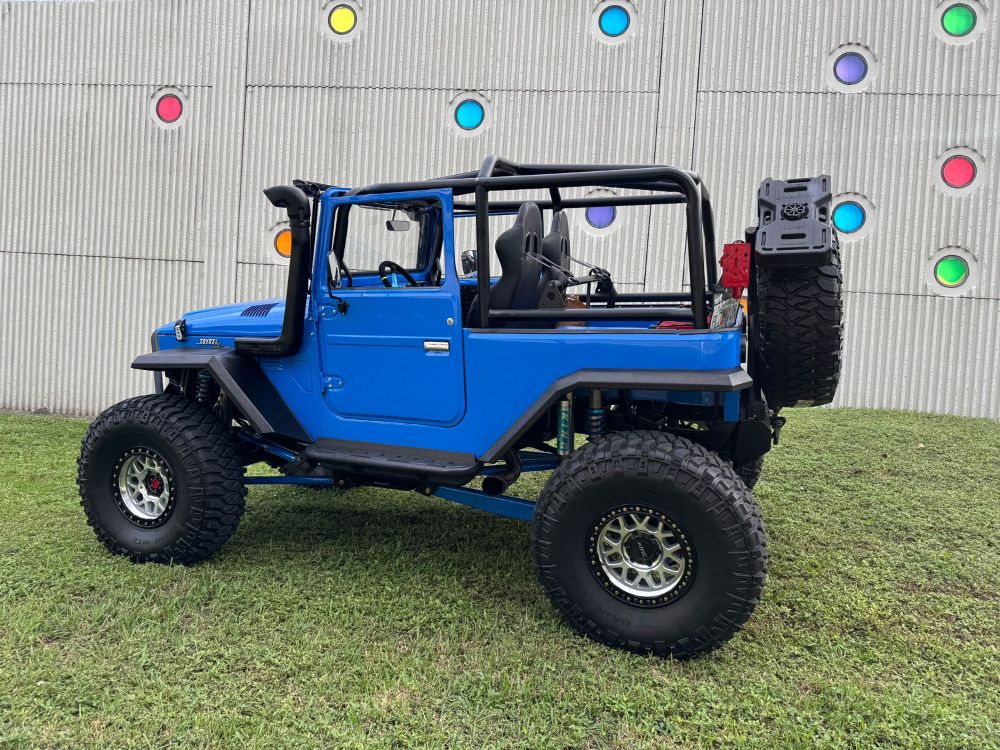 land-cruiser-fj40-sulley-restomod-03