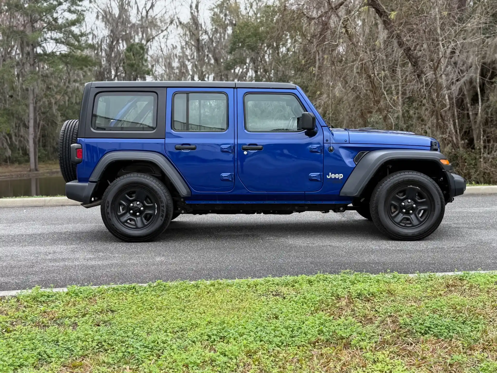 used-vehicle-2018-jeep-wrangler-unlimited-sport-s-c-840-for-sale-jacksonville-fl-05