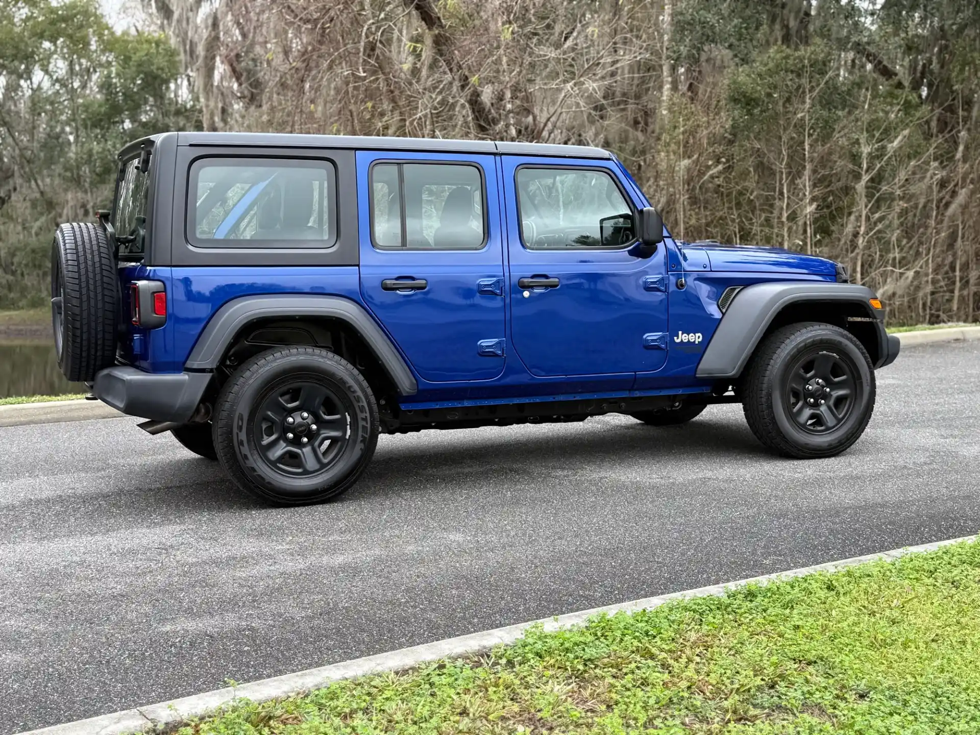 used-vehicle-2018-jeep-wrangler-unlimited-sport-s-c-840-for-sale-jacksonville-fl-08