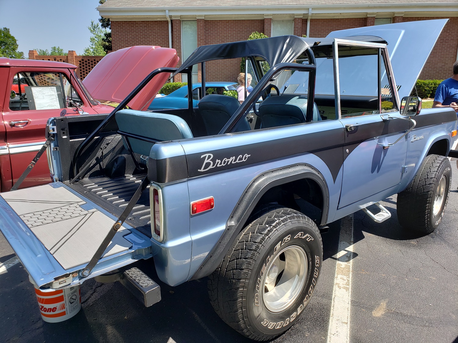 1975-ford-bronco-for-sale-03