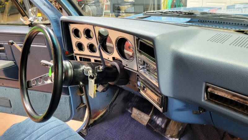 1985-chevrolet-c-k-10-series-custom-az-truck (23)