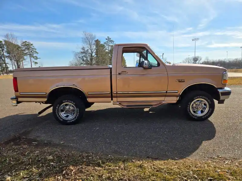 1994-ford-f-150-xlt-2dr-4wd-standard-cab-sb-for-sale-11