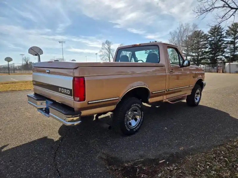 1994-ford-f-150-xlt-2dr-4wd-standard-cab-sb-for-sale-12