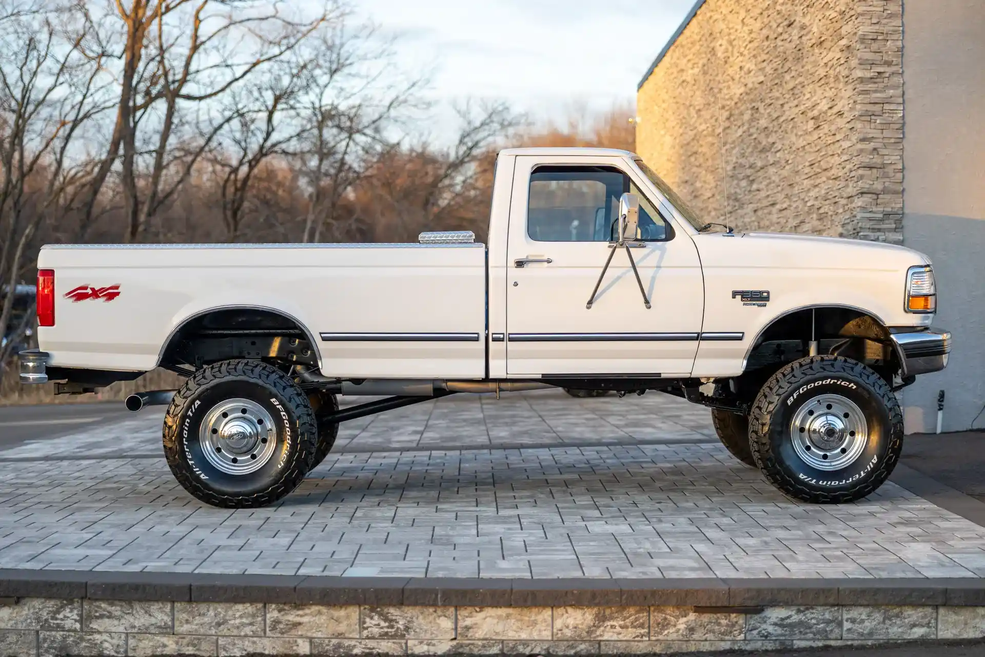 1996-ford-f-350-reg-cab-133-0-wb-4wd-for-sale-4