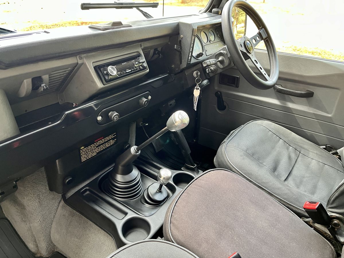 1997-land-rover-defender-110-durham-for-sale-32