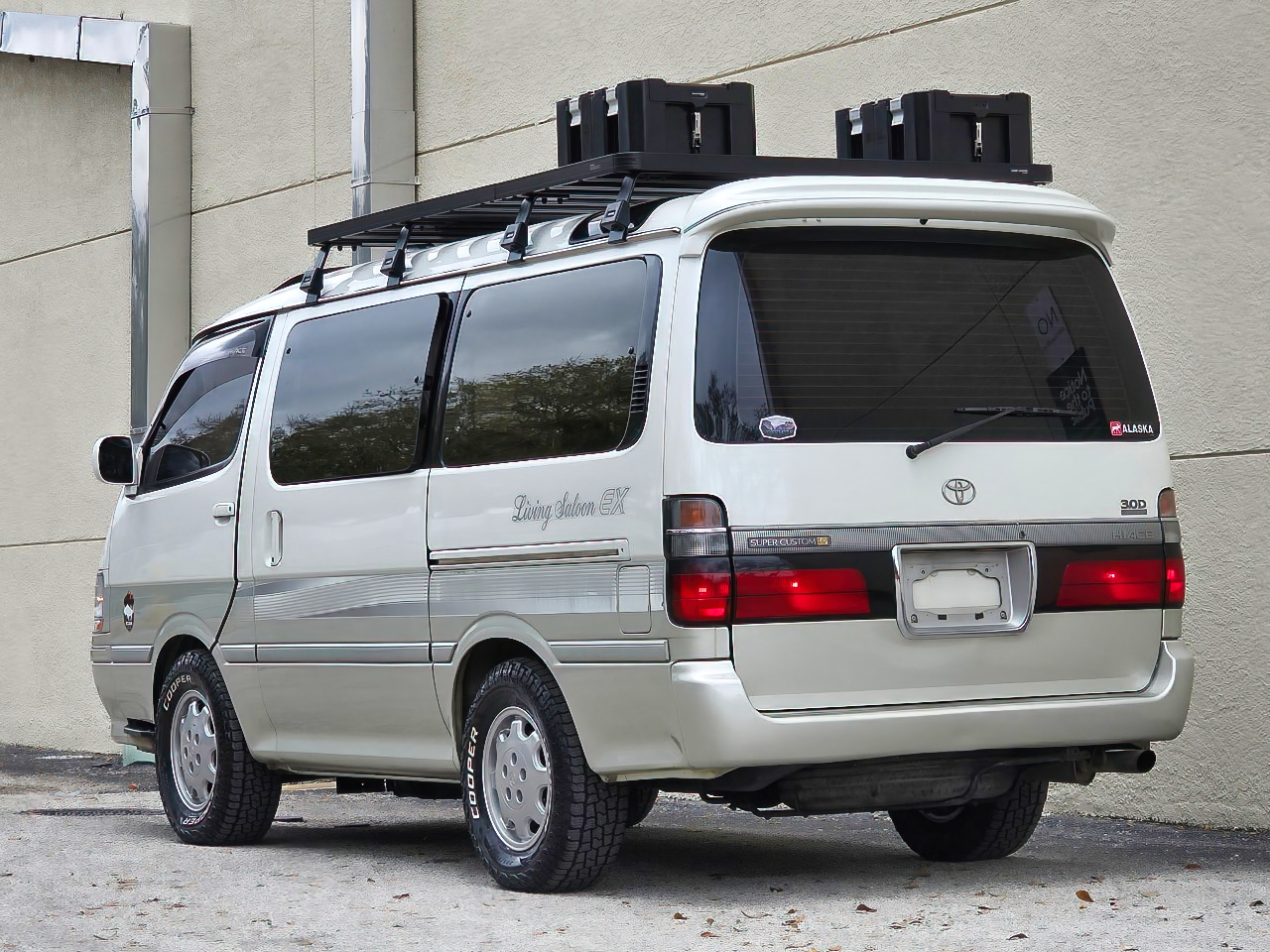 1998-toyota-hiace-living-saloon-tampa-04