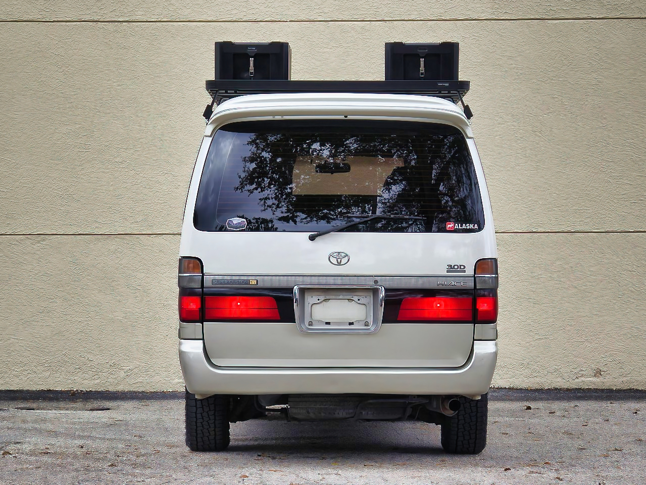 1998-toyota-hiace-living-saloon-tampa-05