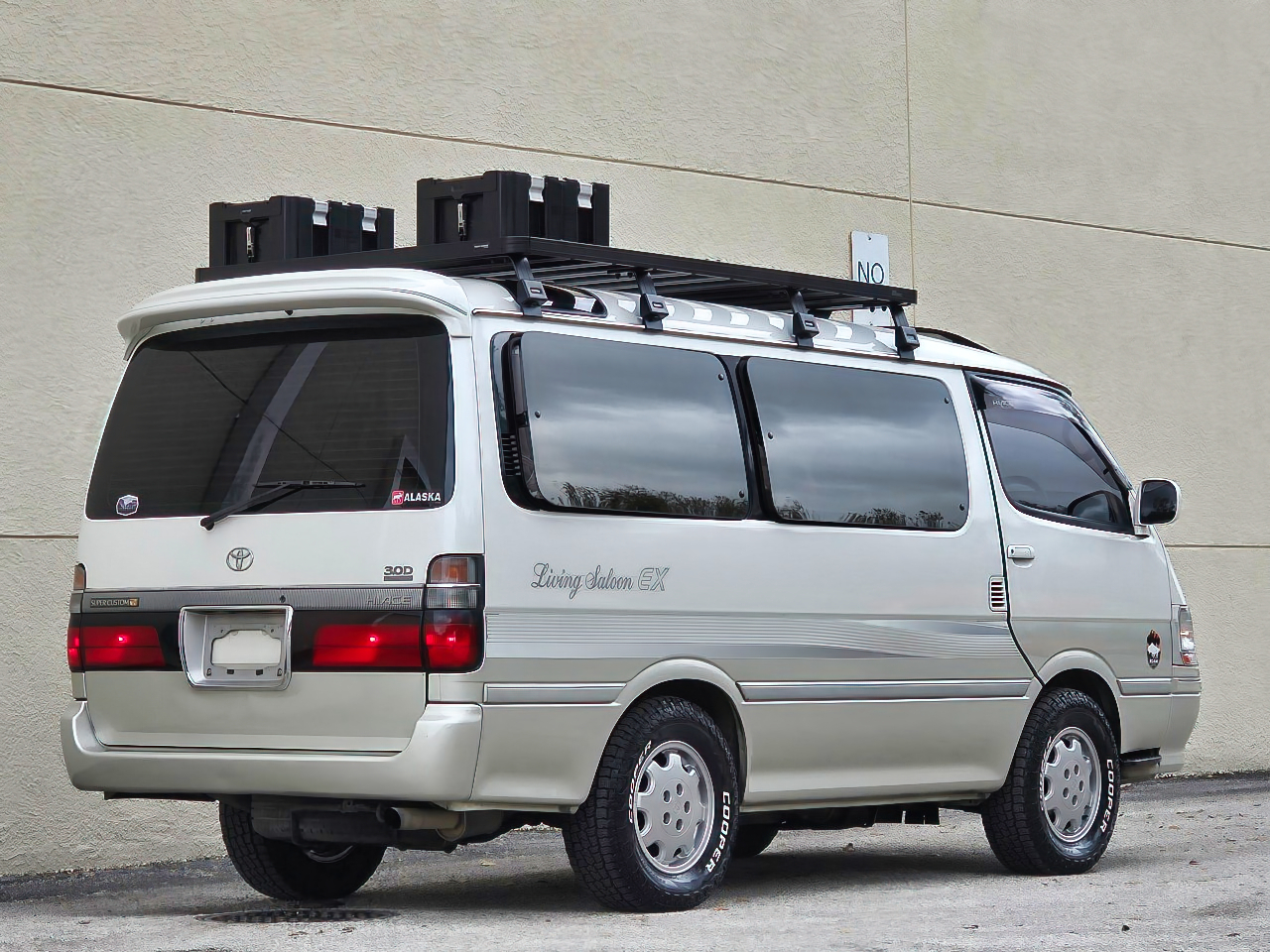 1998-toyota-hiace-living-saloon-tampa-06