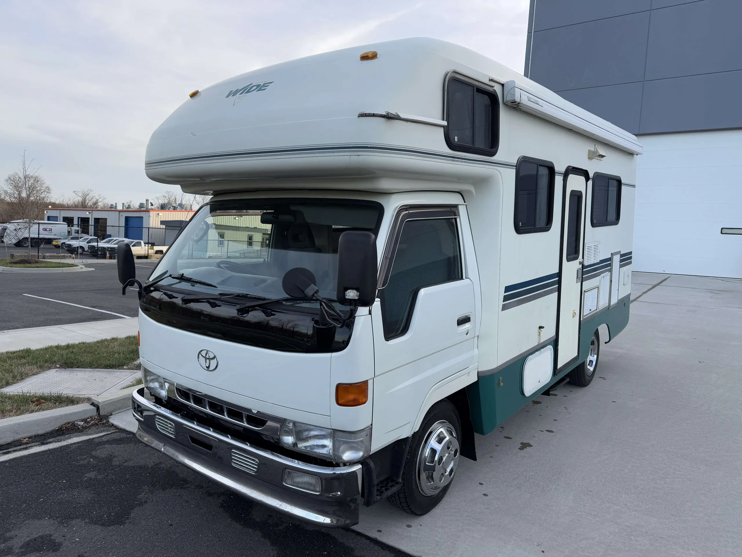 1998-toyota-toyoace-camper-for-sale-08