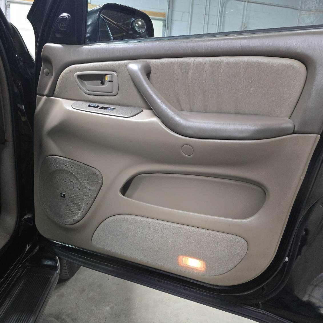 2004-toyota-sequoia-limited-for-sale-elkhart-lake-in-25