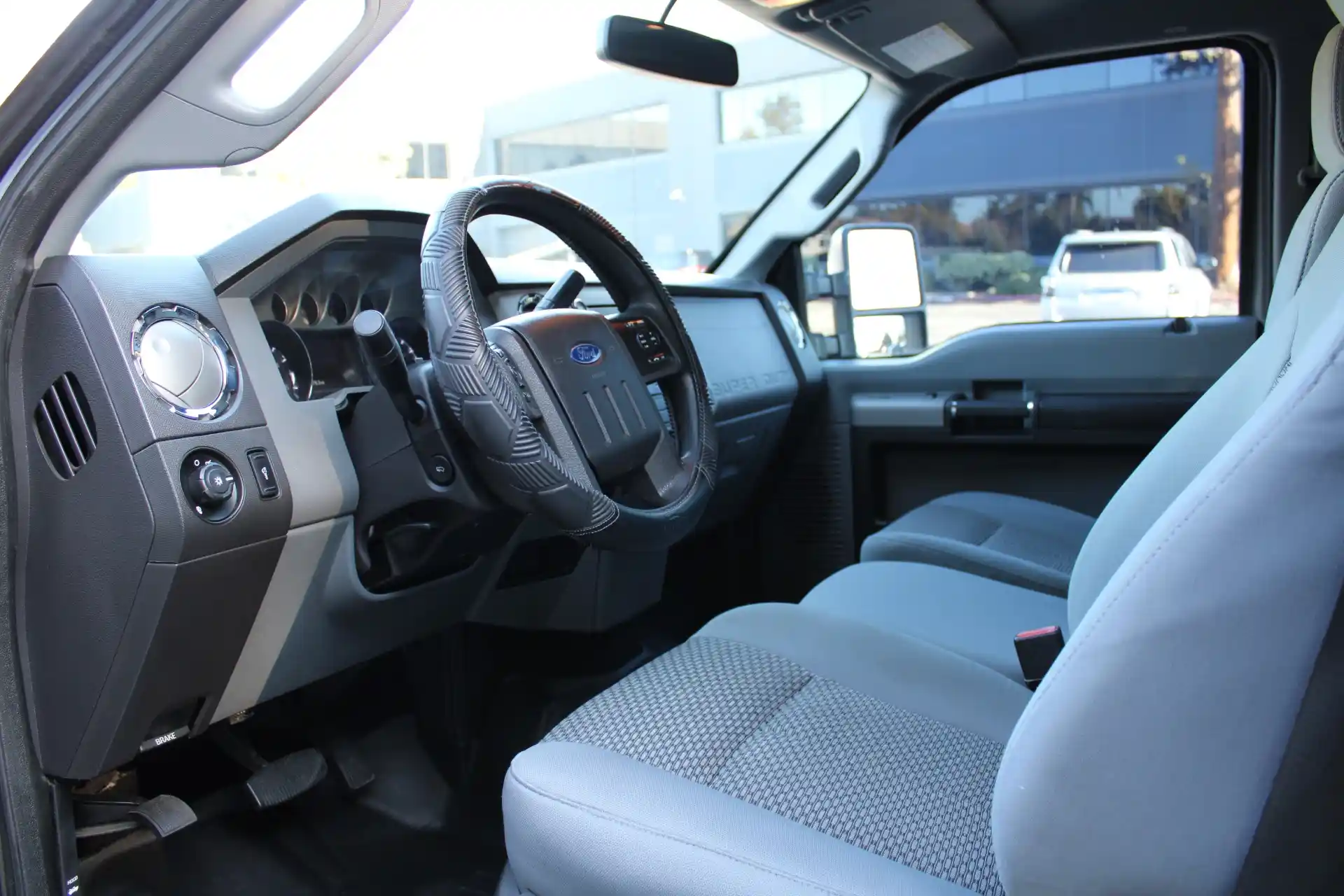 2014-ford-f350-xlt-crew-cab-lb-for-sale-1