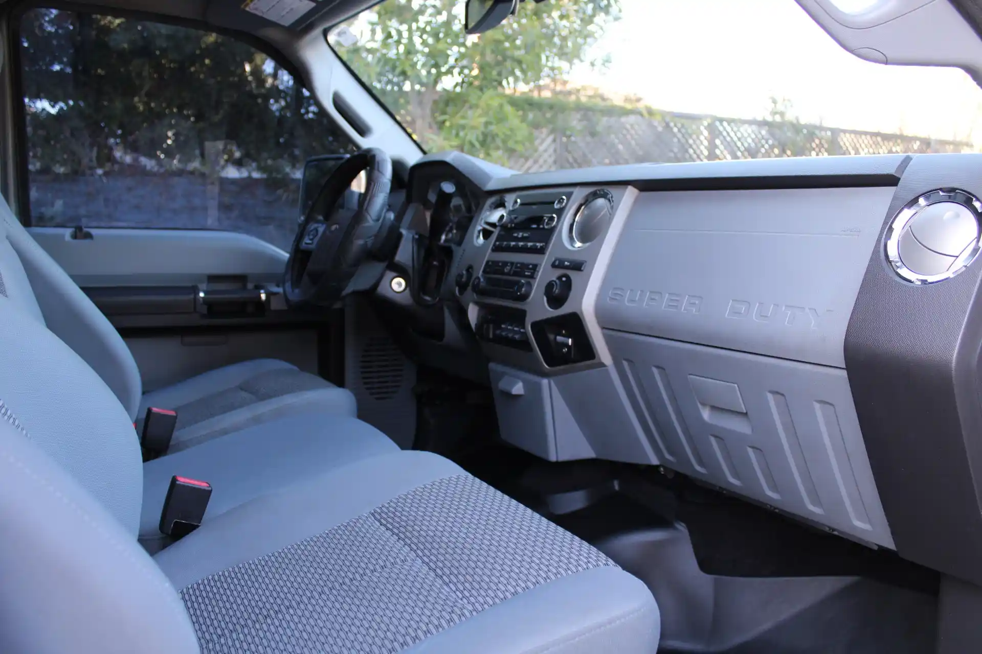 2014-ford-f350-xlt-crew-cab-lb-for-sale-13