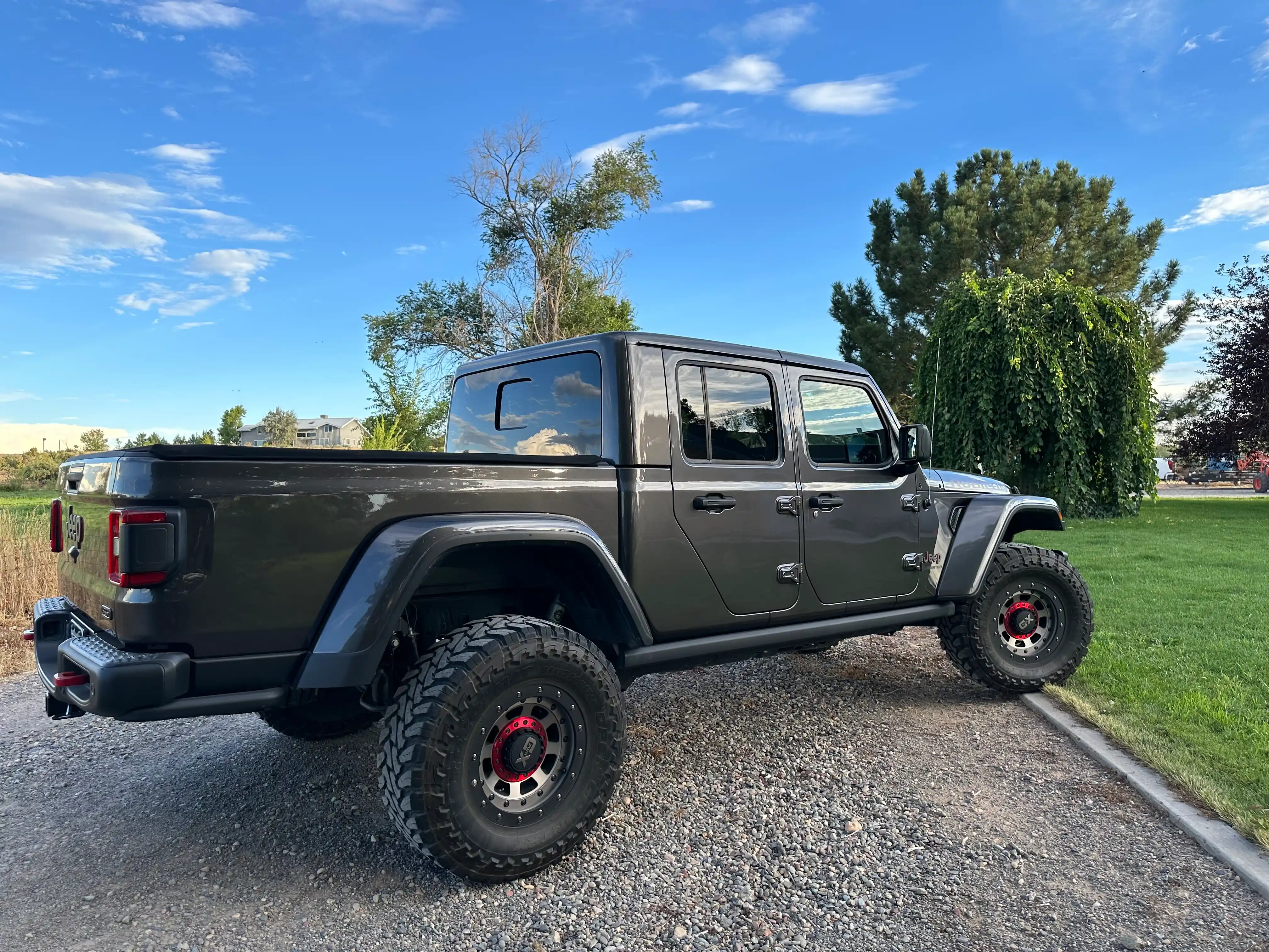 2020-launch-edition-jeep-gladiator-for-sale-05