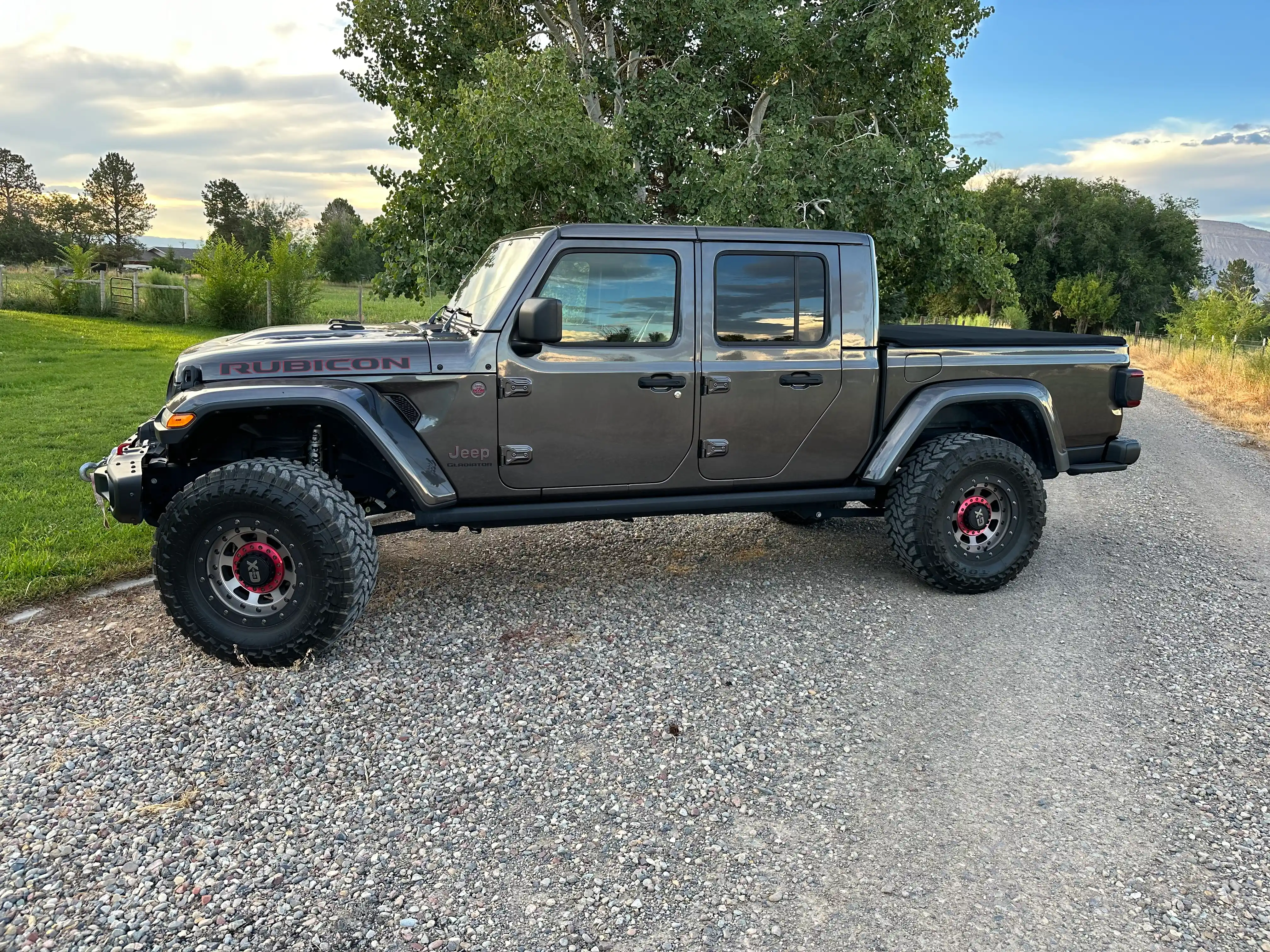 2020-launch-edition-jeep-gladiator-for-sale-11