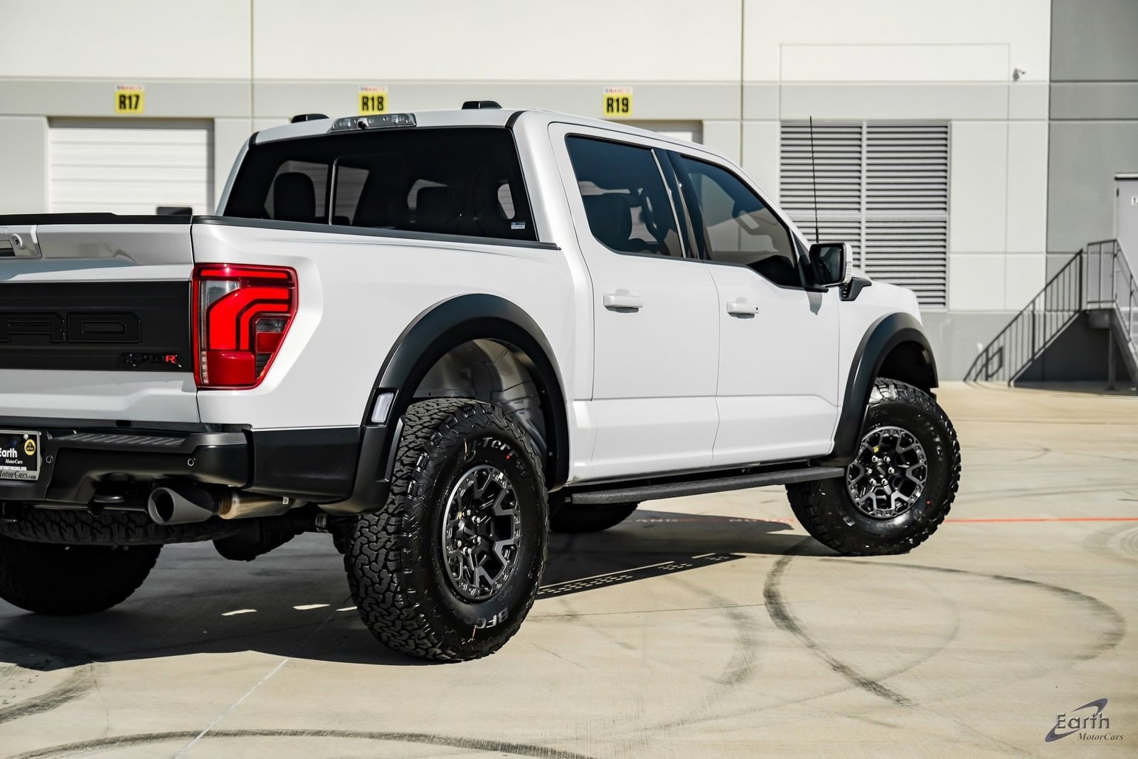 2025-ford-f-150-raptor-r-for-sale-dallas-tx-11