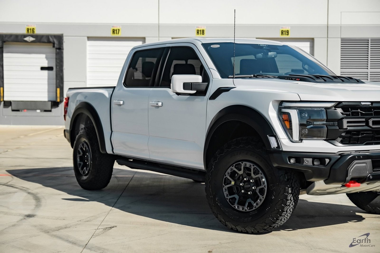 2025-ford-f-150-raptor-r-for-sale-dallas-tx-17