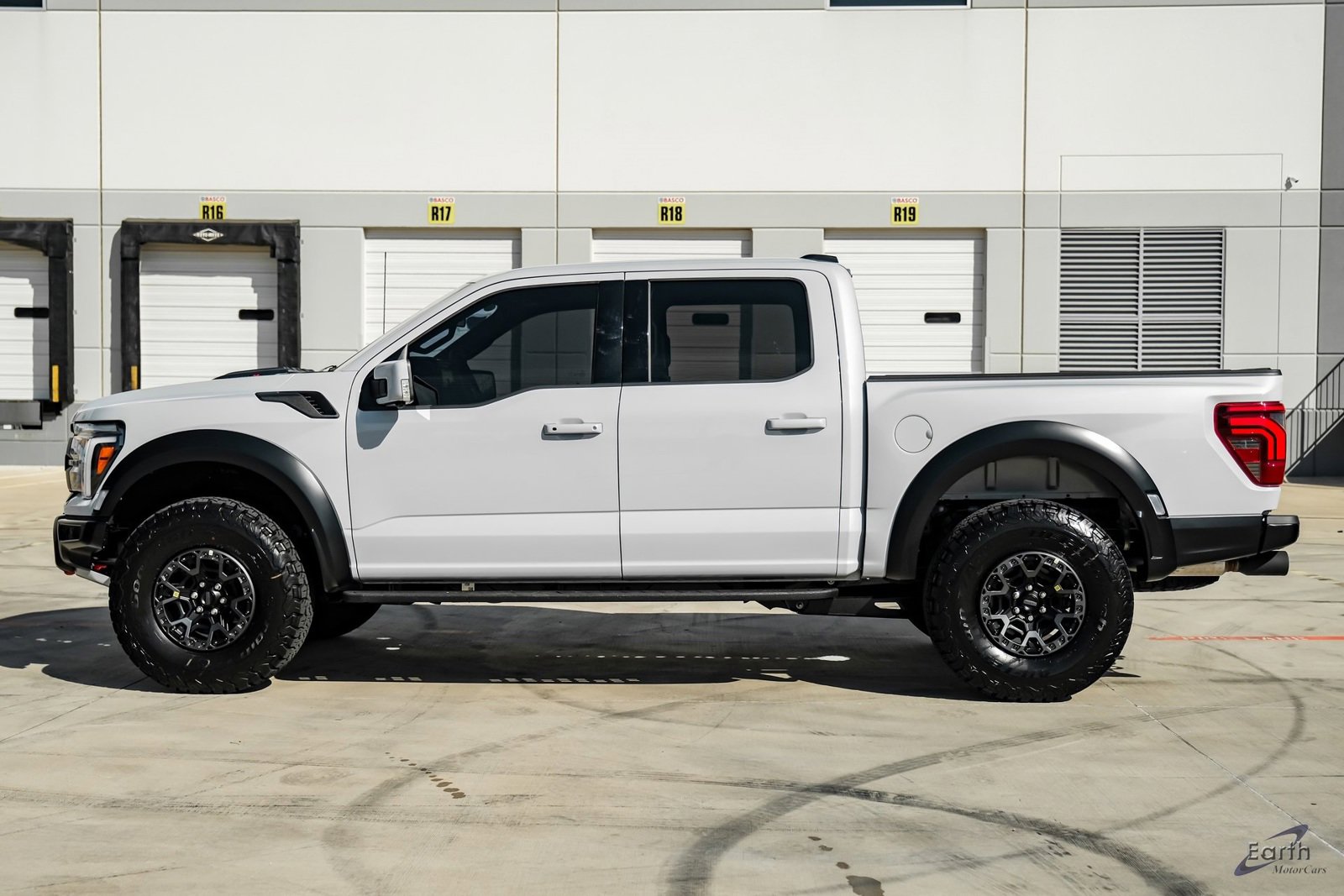 2025-ford-f-150-raptor-r-for-sale-dallas-tx-2