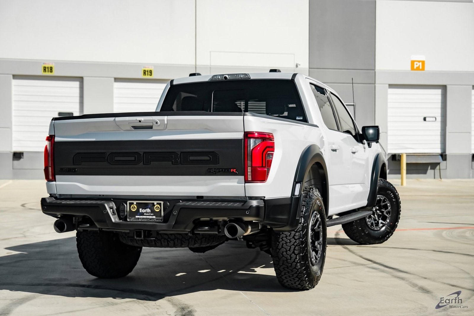 2025-ford-f-150-raptor-r-for-sale-dallas-tx-9