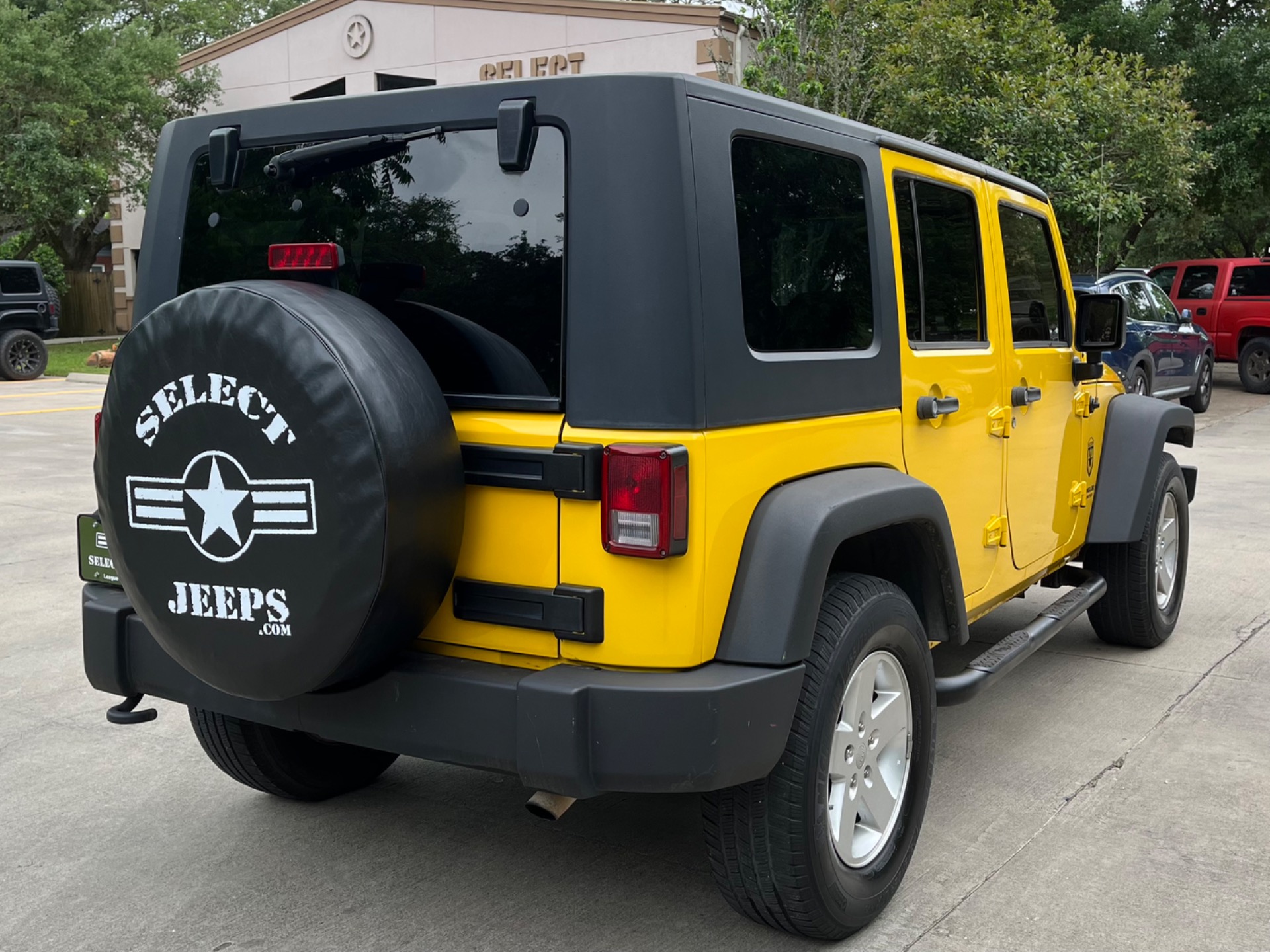 Used-2009-Jeep-Wrangler-Unlimited-X-07