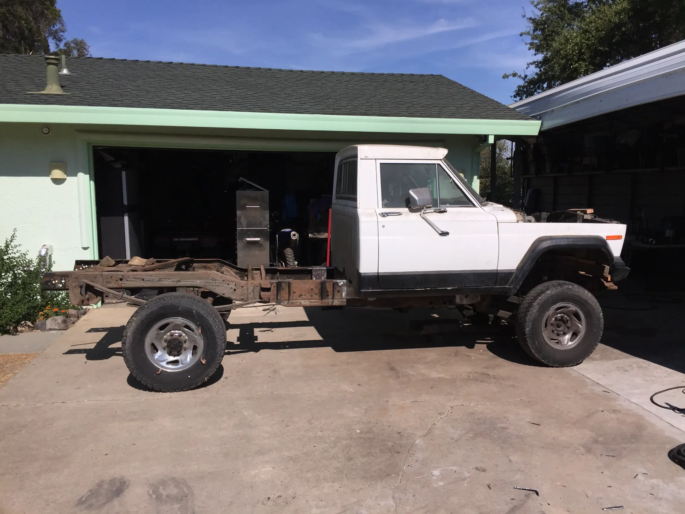 project-ready-1971-jeep-gladiator-for-sale-01