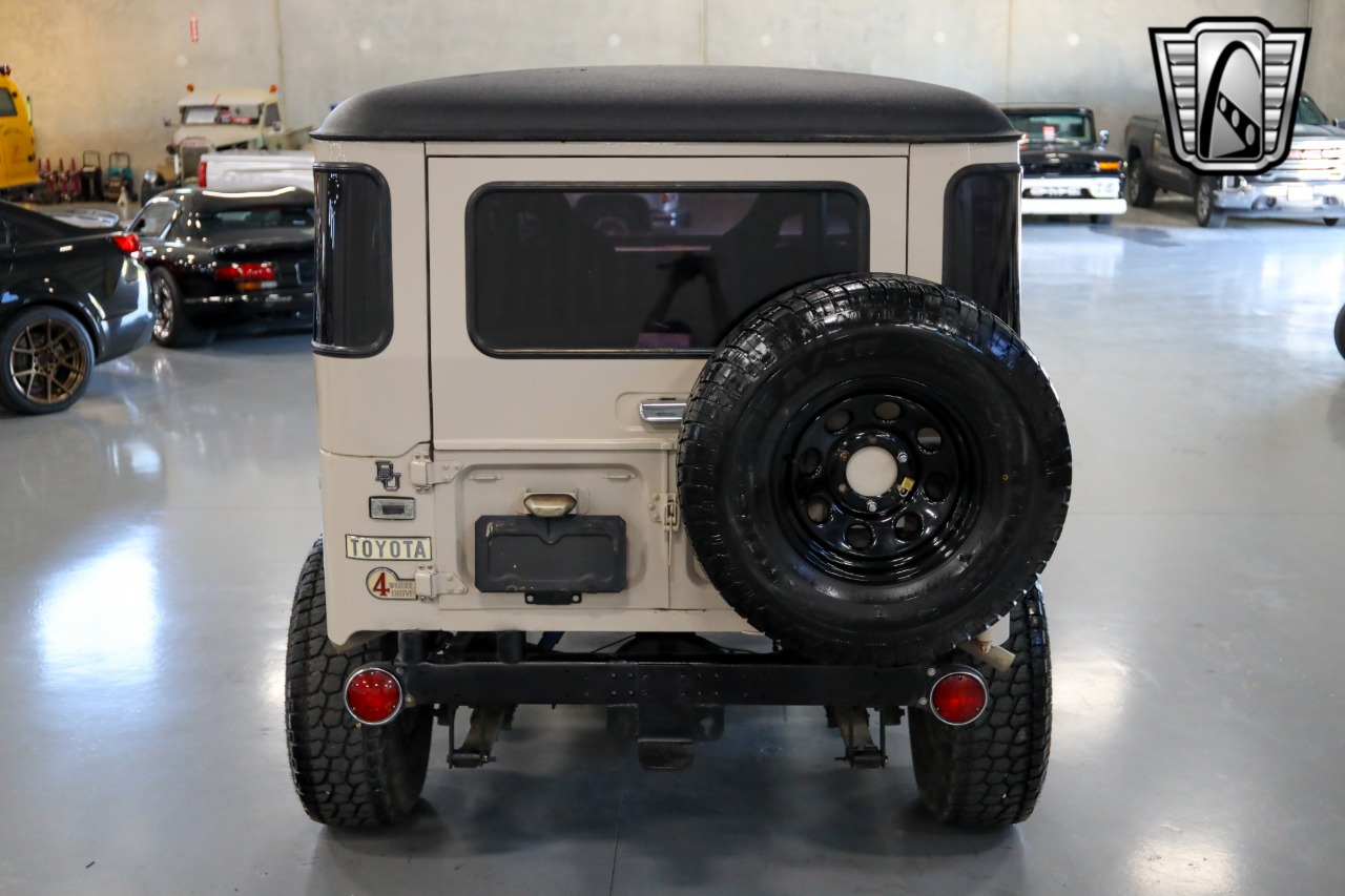 1972-toyota-land-cruiser-fj40-for-sale-05