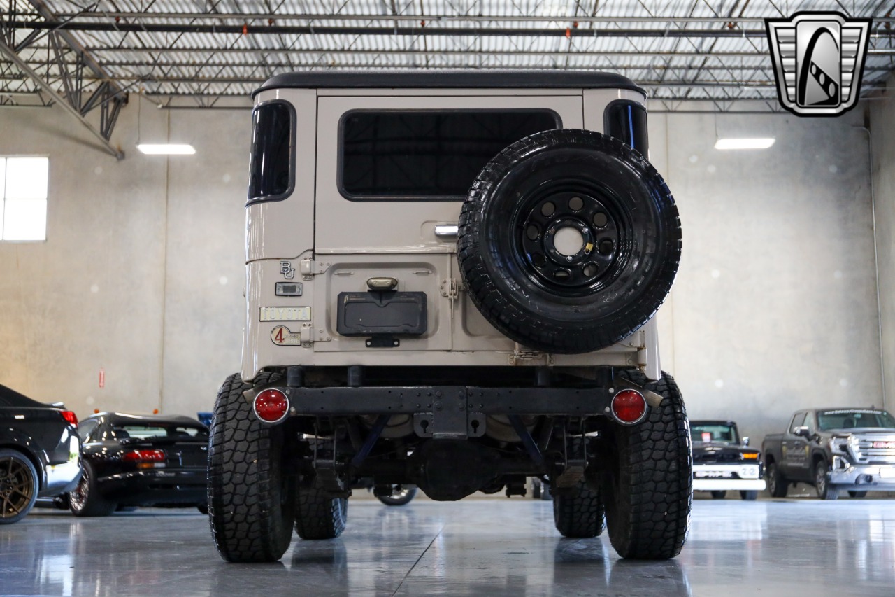 1972-toyota-land-cruiser-fj40-for-sale-06