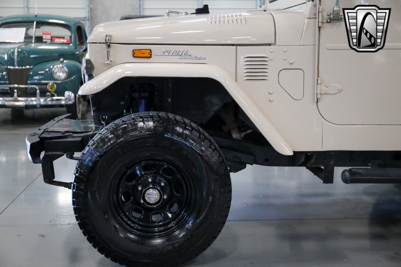 1972-toyota-land-cruiser-fj40-for-sale-12